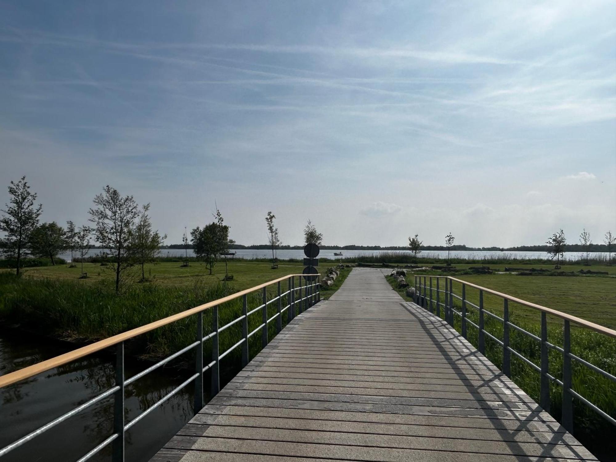 Casa Aan De Plas, B&B Met Sauna En Hottub Of Jacuzzi Nieuwkoop エクステリア 写真